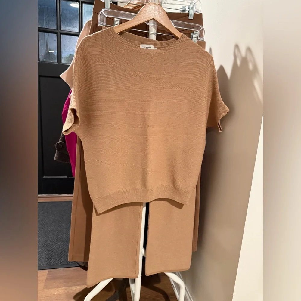 The Reset matching sweater top and cropped pant set - Picture 9 of 12